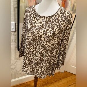 LaRoque Silk Animal Print Top Flutter Sleeve OS Fits up to XL